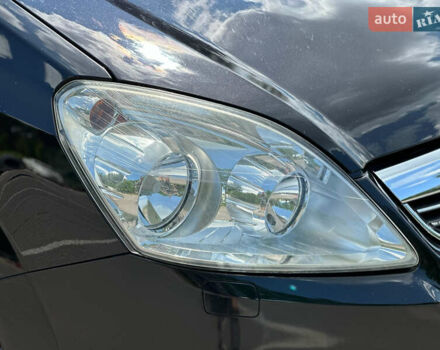 Черный Опель Зафира, объемом двигателя 1.6 л и пробегом 279 тыс. км за 6500 $, фото 17 на Automoto.ua