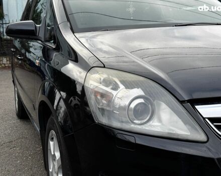 Черный Опель Зафира, объемом двигателя 1.6 л и пробегом 218 тыс. км за 7690 $, фото 6 на Automoto.ua