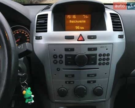 Черный Опель Зафира, объемом двигателя 1.6 л и пробегом 121 тыс. км за 6999 $, фото 31 на Automoto.ua