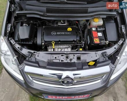 Черный Опель Зафира, объемом двигателя 1.6 л и пробегом 172 тыс. км за 6100 $, фото 10 на Automoto.ua