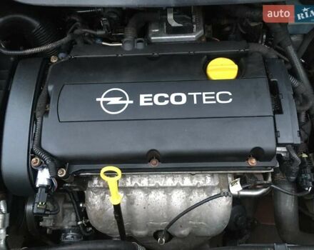 Черный Опель Зафира, объемом двигателя 1.6 л и пробегом 121 тыс. км за 6999 $, фото 67 на Automoto.ua