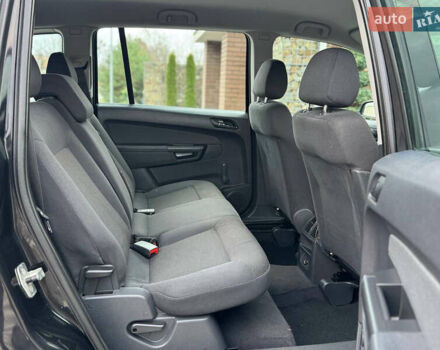 Черный Опель Зафира, объемом двигателя 1.8 л и пробегом 256 тыс. км за 6250 $, фото 47 на Automoto.ua