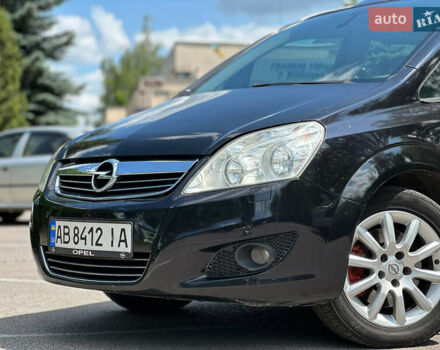 Черный Опель Зафира, объемом двигателя 1.6 л и пробегом 279 тыс. км за 6500 $, фото 2 на Automoto.ua