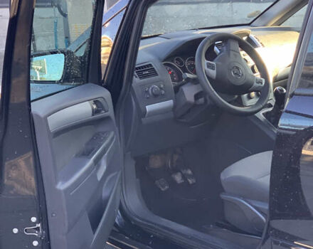 Чорний Опель Зафіра, об'ємом двигуна 0 л та пробігом 174 тис. км за 6900 $, фото 8 на Automoto.ua