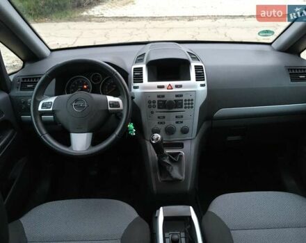 Черный Опель Зафира, объемом двигателя 1.6 л и пробегом 121 тыс. км за 6999 $, фото 33 на Automoto.ua