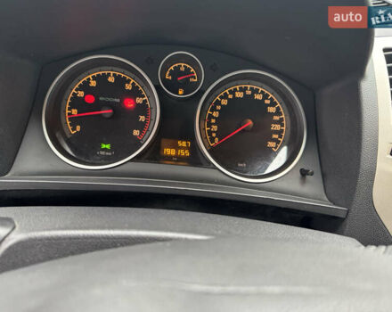 Черный Опель Зафира, объемом двигателя 1.6 л и пробегом 198 тыс. км за 6300 $, фото 24 на Automoto.ua