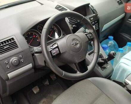 Чорний Опель Зафіра, об'ємом двигуна 1.7 л та пробігом 205 тис. км за 6900 $, фото 5 на Automoto.ua