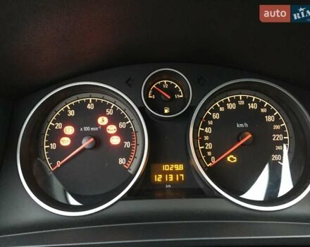 Черный Опель Зафира, объемом двигателя 1.6 л и пробегом 121 тыс. км за 6999 $, фото 28 на Automoto.ua