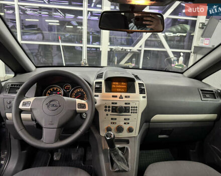 Чорний Опель Зафіра, об'ємом двигуна 1.8 л та пробігом 216 тис. км за 5500 $, фото 14 на Automoto.ua