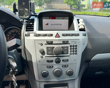 Черный Опель Зафира, объемом двигателя 1.6 л и пробегом 279 тыс. км за 6500 $, фото 46 на Automoto.ua