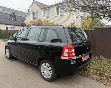 Черный Опель Зафира, объемом двигателя 1.6 л и пробегом 201 тыс. км за 7100 $, фото 3 на Automoto.ua