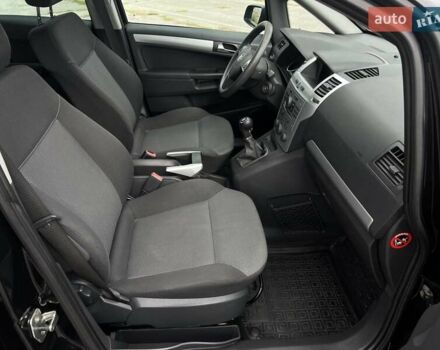 Черный Опель Зафира, объемом двигателя 1.8 л и пробегом 186 тыс. км за 7200 $, фото 21 на Automoto.ua