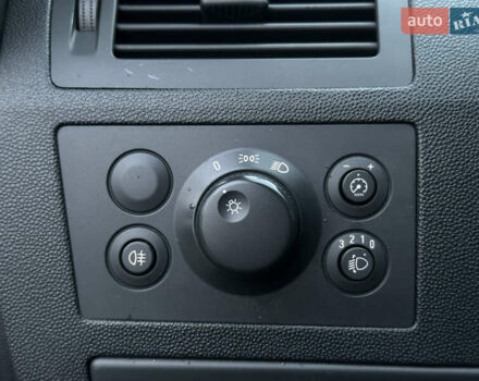 Черный Опель Зафира, объемом двигателя 1.6 л и пробегом 265 тыс. км за 6200 $, фото 32 на Automoto.ua