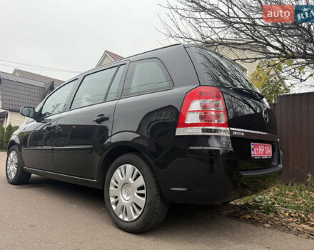 Черный Опель Зафира, объемом двигателя 1.6 л и пробегом 201 тыс. км за 7100 $, фото 10 на Automoto.ua