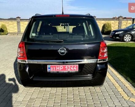 Черный Опель Зафира, объемом двигателя 1.6 л и пробегом 200 тыс. км за 6550 $, фото 4 на Automoto.ua