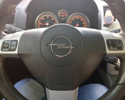 Опель Зафира 2010 в Верховине на Automoto.ua Черный Опель Зафира, объемом двигателя 1.7 л и пробегом 250 тыс. км за 6500 $, фото 1 на Automoto.ua