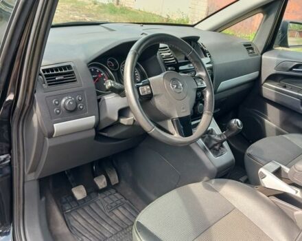 Черный Опель Зафира, объемом двигателя 0 л и пробегом 225 тыс. км за 6600 $, фото 6 на Automoto.ua