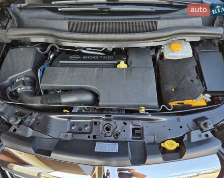 Черный Опель Зафира, объемом двигателя 2.2 л и пробегом 165 тыс. км за 8699 $, фото 52 на Automoto.ua