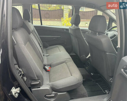 Черный Опель Зафира, объемом двигателя 1.6 л и пробегом 201 тыс. км за 7100 $, фото 55 на Automoto.ua