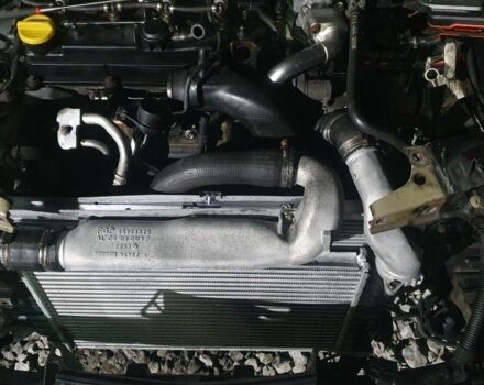 Черный Опель Зафира, объемом двигателя 1.7 л и пробегом 315 тыс. км за 4042 $, фото 7 на Automoto.ua