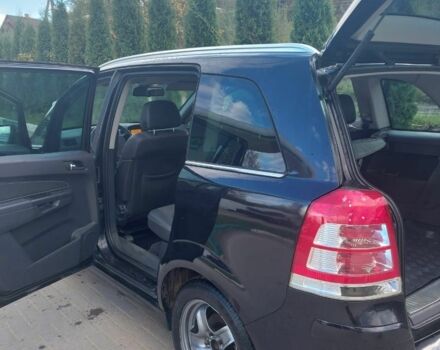 Черный Опель Зафира, объемом двигателя 1.7 л и пробегом 305 тыс. км за 7000 $, фото 10 на Automoto.ua