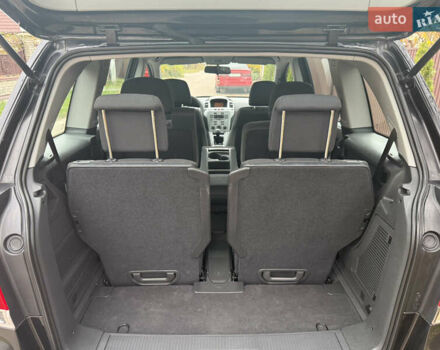 Черный Опель Зафира, объемом двигателя 1.6 л и пробегом 201 тыс. км за 7100 $, фото 59 на Automoto.ua