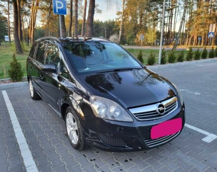 Черный Опель Зафира, объемом двигателя 1.7 л и пробегом 256 тыс. км за 6000 $, фото 1 на Automoto.ua