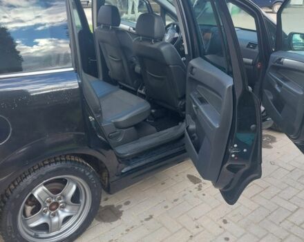 Черный Опель Зафира, объемом двигателя 1.7 л и пробегом 305 тыс. км за 7000 $, фото 4 на Automoto.ua