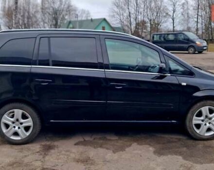 Черный Опель Зафира, объемом двигателя 1.9 л и пробегом 279 тыс. км за 6850 $, фото 2 на Automoto.ua