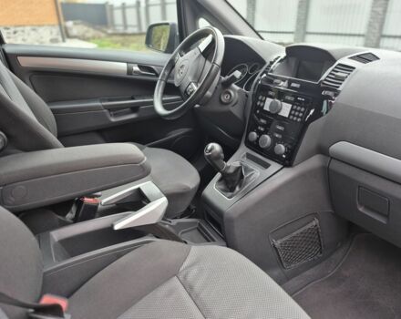 Черный Опель Зафира, объемом двигателя 1.8 л и пробегом 201 тыс. км за 6950 $, фото 14 на Automoto.ua