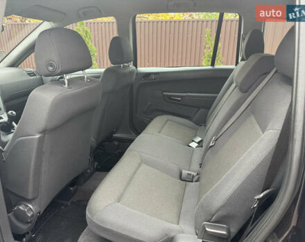 Черный Опель Зафира, объемом двигателя 1.6 л и пробегом 201 тыс. км за 7100 $, фото 39 на Automoto.ua