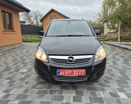 Черный Опель Зафира, объемом двигателя 1.8 л и пробегом 201 тыс. км за 6950 $, фото 2 на Automoto.ua