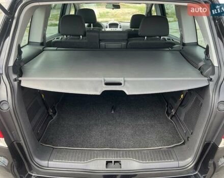 Черный Опель Зафира, объемом двигателя 1.8 л и пробегом 186 тыс. км за 7200 $, фото 31 на Automoto.ua