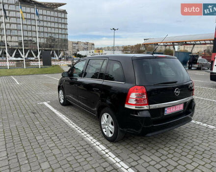 Черный Опель Зафира, объемом двигателя 2.2 л и пробегом 260 тыс. км за 6900 $, фото 6 на Automoto.ua