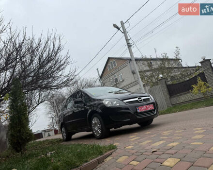 Черный Опель Зафира, объемом двигателя 1.6 л и пробегом 201 тыс. км за 7100 $, фото 17 на Automoto.ua