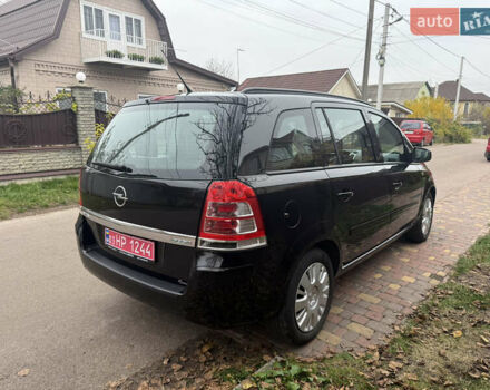 Черный Опель Зафира, объемом двигателя 1.6 л и пробегом 201 тыс. км за 7100 $, фото 6 на Automoto.ua