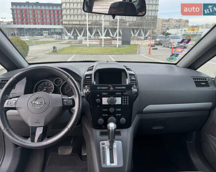 Черный Опель Зафира, объемом двигателя 2.2 л и пробегом 260 тыс. км за 6900 $, фото 11 на Automoto.ua