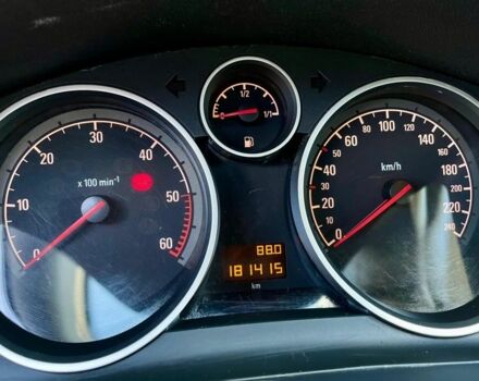 Чорний Опель Зафіра, об'ємом двигуна 1.9 л та пробігом 182 тис. км за 2300 $, фото 12 на Automoto.ua