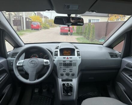 Черный Опель Зафира, объемом двигателя 1.6 л и пробегом 201 тыс. км за 7100 $, фото 8 на Automoto.ua