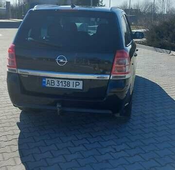 Черный Опель Зафира, объемом двигателя 1.7 л и пробегом 220 тыс. км за 7200 $, фото 13 на Automoto.ua