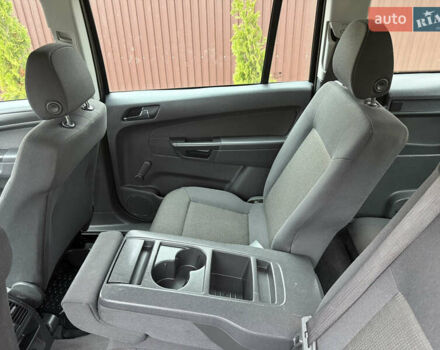 Черный Опель Зафира, объемом двигателя 1.6 л и пробегом 201 тыс. км за 7100 $, фото 62 на Automoto.ua