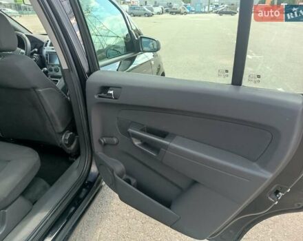 Черный Опель Зафира, объемом двигателя 0 л и пробегом 260 тыс. км за 5950 $, фото 20 на Automoto.ua