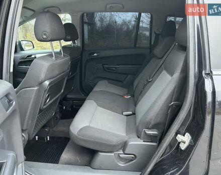 Черный Опель Зафира, объемом двигателя 1.91 л и пробегом 278 тыс. км за 6400 $, фото 29 на Automoto.ua