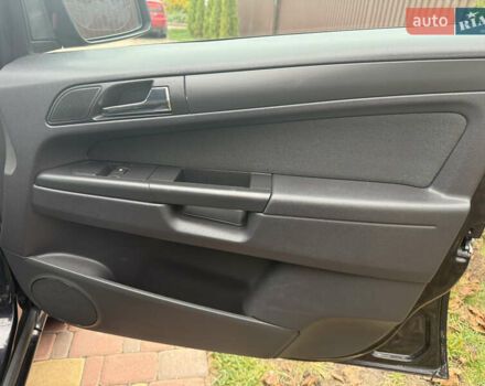 Черный Опель Зафира, объемом двигателя 1.6 л и пробегом 201 тыс. км за 7100 $, фото 38 на Automoto.ua