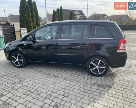 Черный Опель Зафира, объемом двигателя 1.7 л и пробегом 214 тыс. км за 6900 $, фото 4 на Automoto.ua