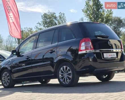 Черный Опель Зафира, объемом двигателя 2.2 л и пробегом 165 тыс. км за 8699 $, фото 20 на Automoto.ua