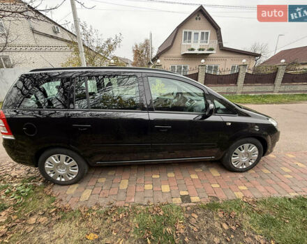 Черный Опель Зафира, объемом двигателя 1.6 л и пробегом 201 тыс. км за 7100 $, фото 7 на Automoto.ua