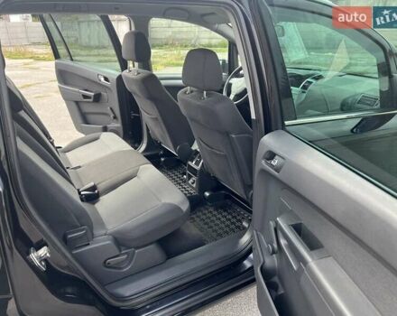 Черный Опель Зафира, объемом двигателя 1.8 л и пробегом 186 тыс. км за 7200 $, фото 27 на Automoto.ua