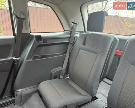 Черный Опель Зафира, объемом двигателя 1.6 л и пробегом 201 тыс. км за 7100 $, фото 42 на Automoto.ua