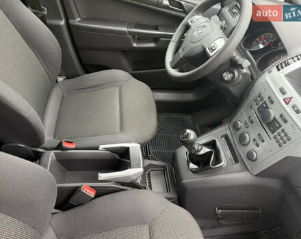 Черный Опель Зафира, объемом двигателя 1.6 л и пробегом 201 тыс. км за 7100 $, фото 36 на Automoto.ua